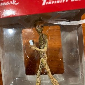 NIB Hallmark Ornament Marvel’s Avengers Infinity Wars’ GROOT